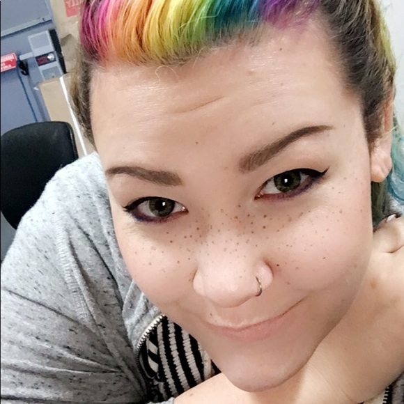 Meet your Posher, Jeanann - Picture 1 of 1